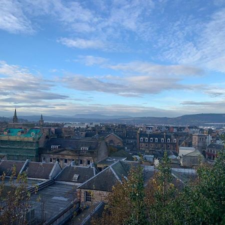 Hill House - Mews Town House, In A Quiet Private Close, In The City Centre Of Inverness. Exteriör bild