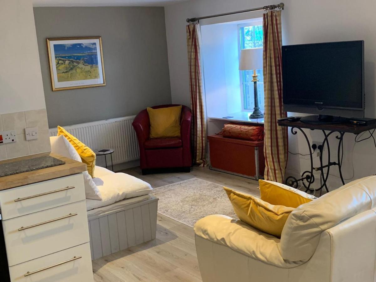 Hill House - Mews Town House, In A Quiet Private Close, In The City Centre Of Inverness. Exteriör bild